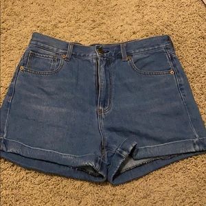 American Eagle Mom Short